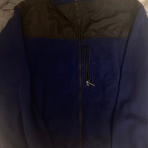 Men’s Eddie Bauer fleece jacket. Size large.